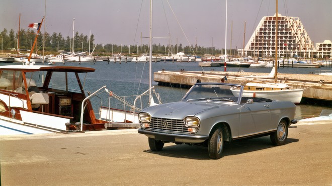Peugeot exibe classicos modelos 204 Coupé e Cabriolet em celebração de 60 anos