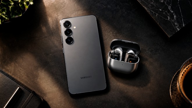 O combo top impecável: Galaxy S25 Plus de 512 GB + fone Buds 4 Pro em oferta imperdível