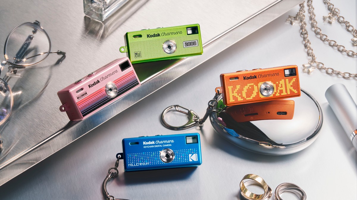 Charmera Millennium: Kodak lança câmera miniatura retrô com visual dos anos 2000 no Brasil