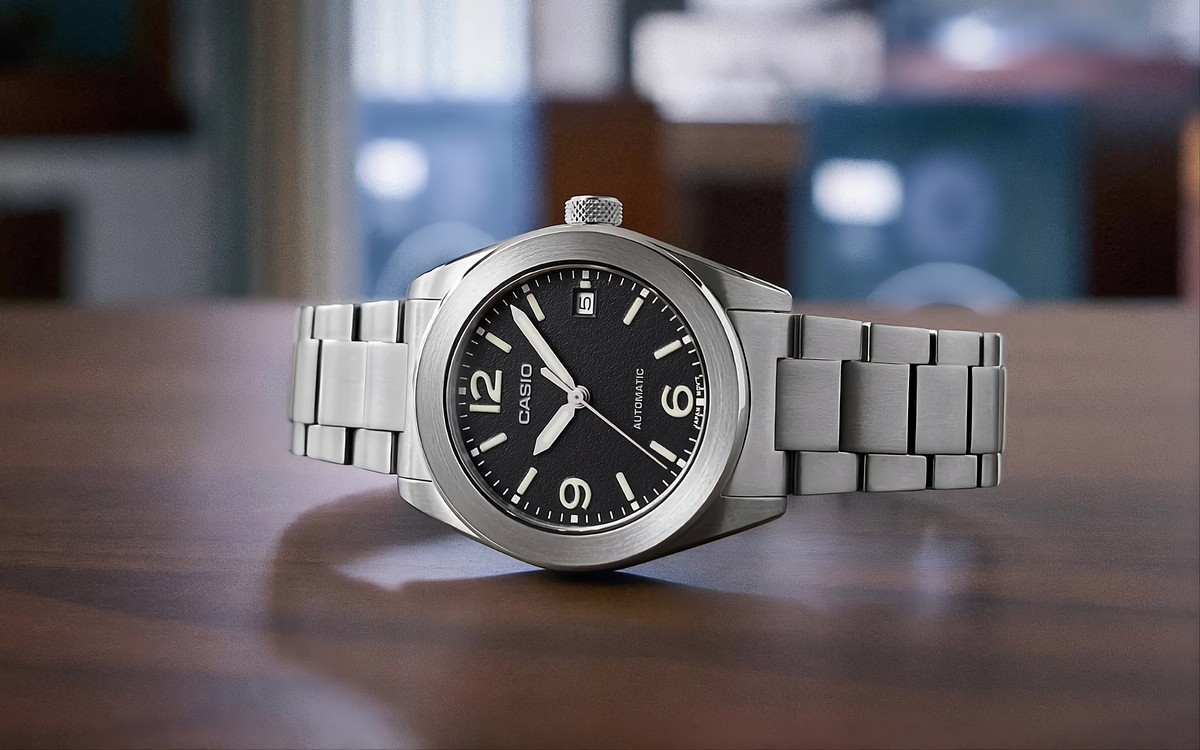 Casio lança relógios automáticos CMK100 com alta resistência e visual retrô