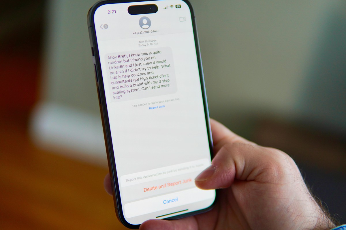 Falha grave no Android permite derrubar chamadas e travar celulares por SMS secreto